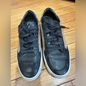 Excellent Condition Classic Burberry Sneakers